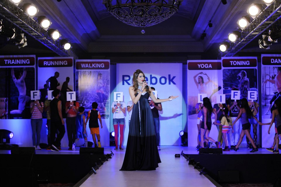 female anchors pune