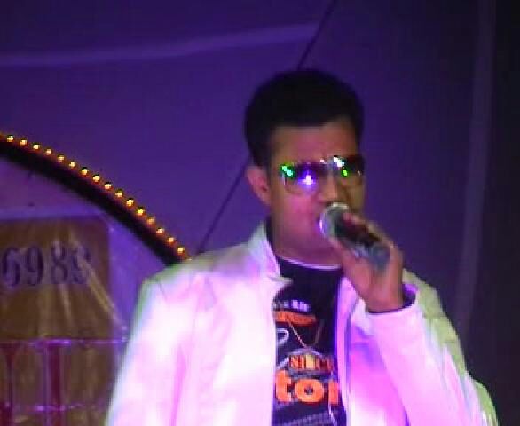 best male bollywood singer pune