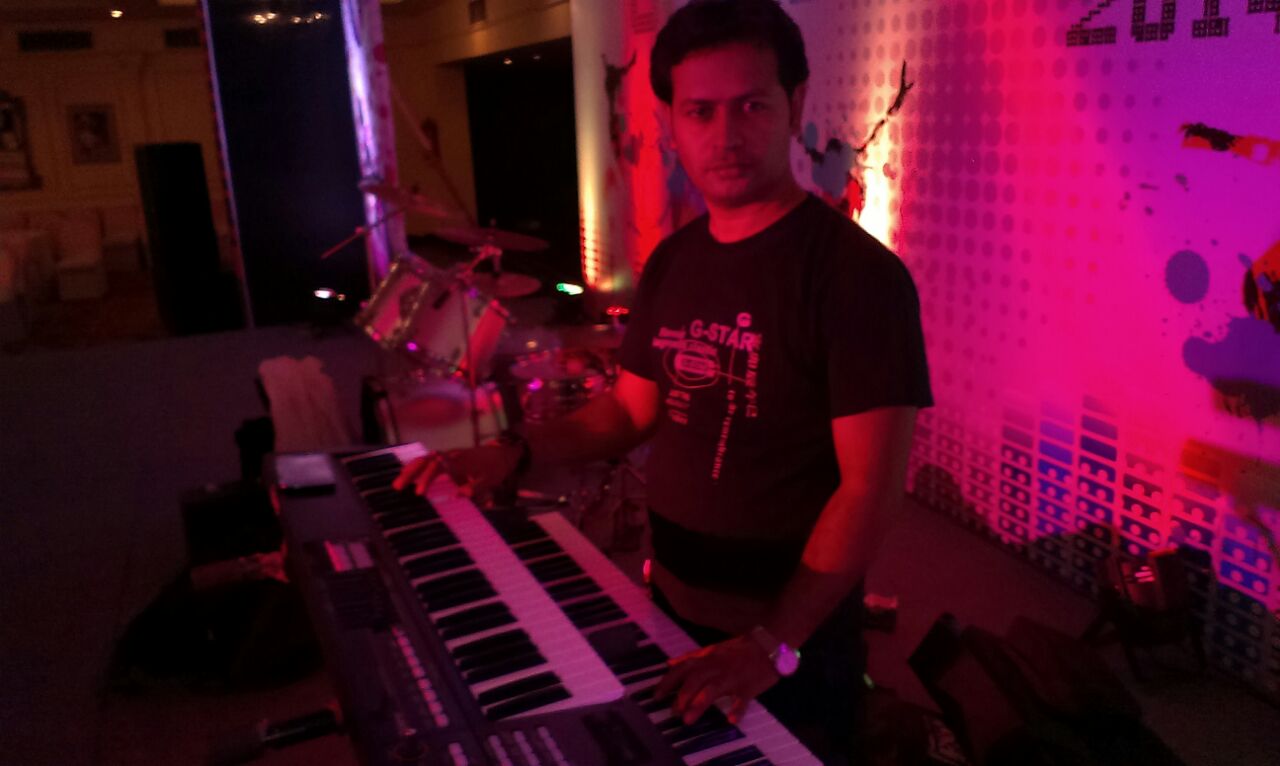 male keyboard player pune