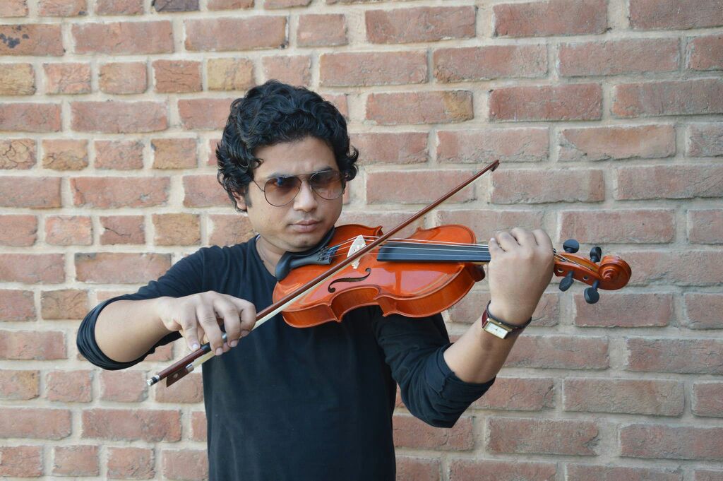 best violin player pune